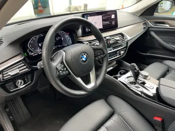 BMW 530e Limousine LC Prof. Head-Up ACC ParkAss 4x K