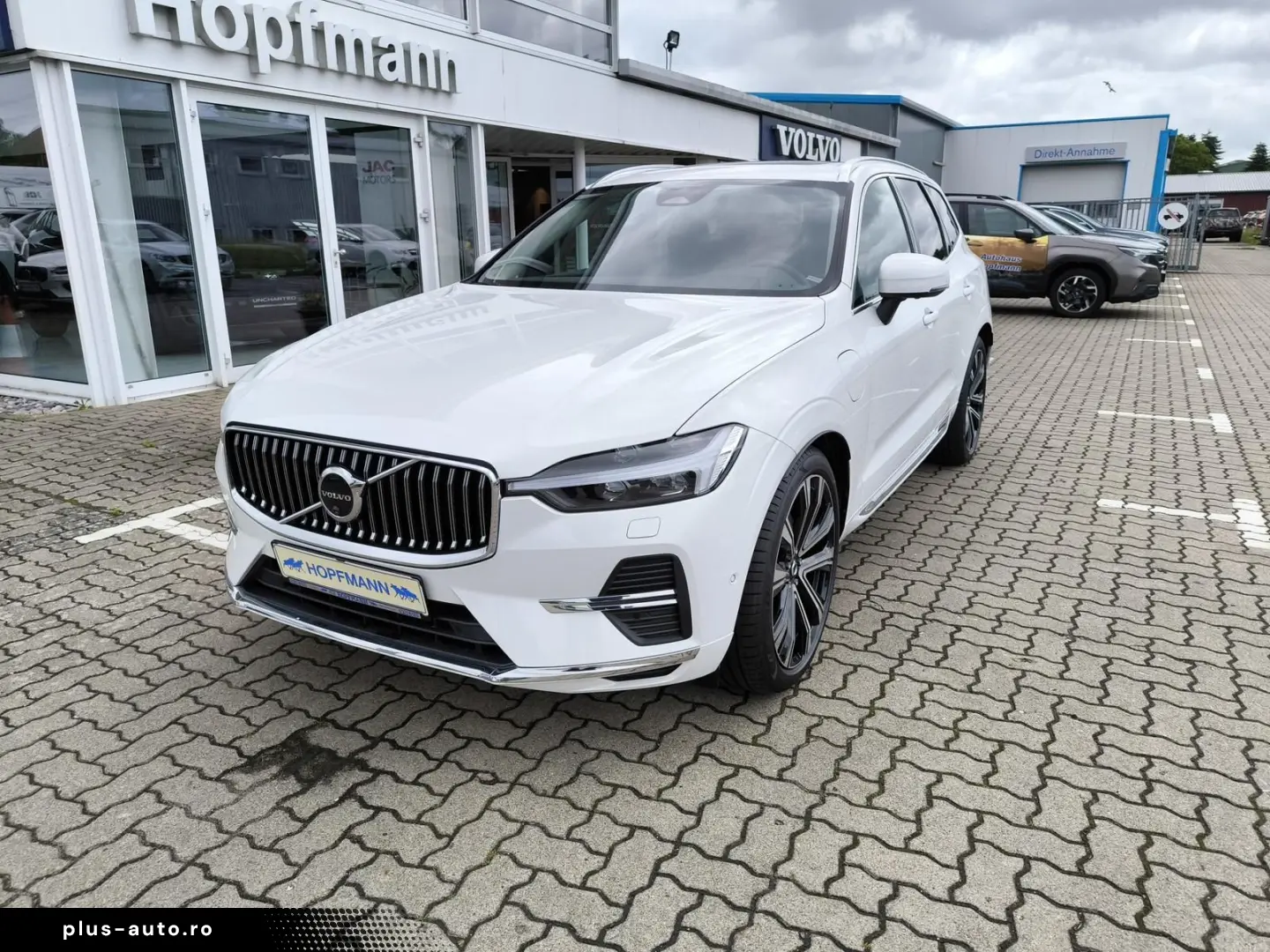 VOLVO XC60 T6 Plus Bright AWD Luftfahrwerk Pano AHK