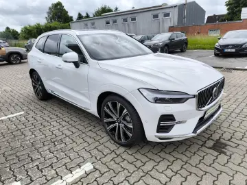VOLVO XC60 T6 Plus Bright AWD Luftfahrwerk Pano AHK