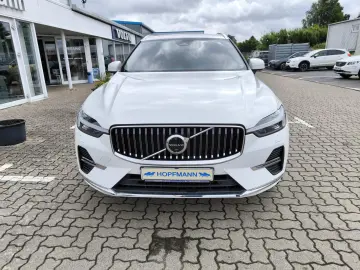 VOLVO XC60 T6 Plus Bright AWD Luftfahrwerk Pano AHK