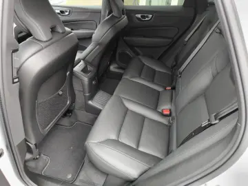VOLVO XC60 T6 Plus Bright AWD Luftfahrwerk Pano AHK