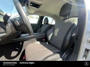 MERCEDES-BENZ E 300 de 4M Avantgarde 19  Fahr-Assi L…