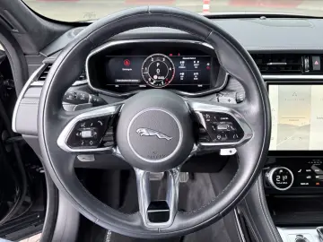 JAGUAR F-Pace R-Dynamic SE AWD PANO STANDH. MEMORY