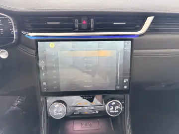 JAGUAR F-Pace R-Dynamic SE AWD PANO STANDH. MEMORY