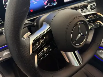 MERCEDES-BENZ GLE 450 4M AMG  Multibeam NAVI DISTRON…