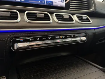 MERCEDES-BENZ GLE 450 4M AMG  Multibeam NAVI DISTRON…