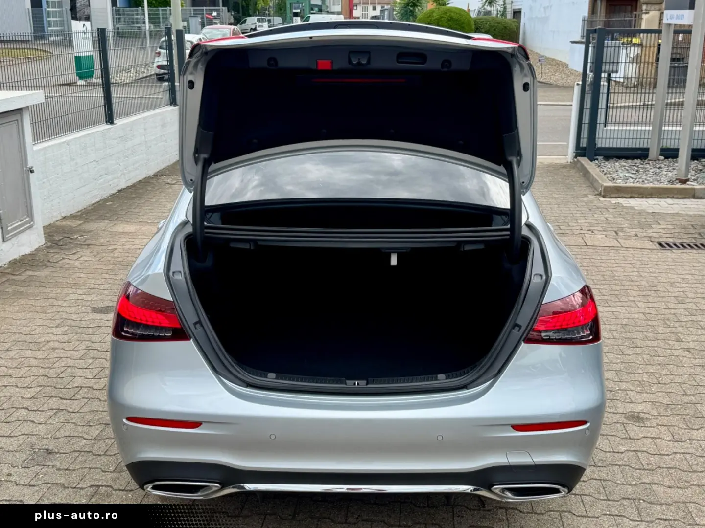MERCEDES-BENZ E 200 Lim. AMG-LINE KAM DIST LED SD WI&hellip;