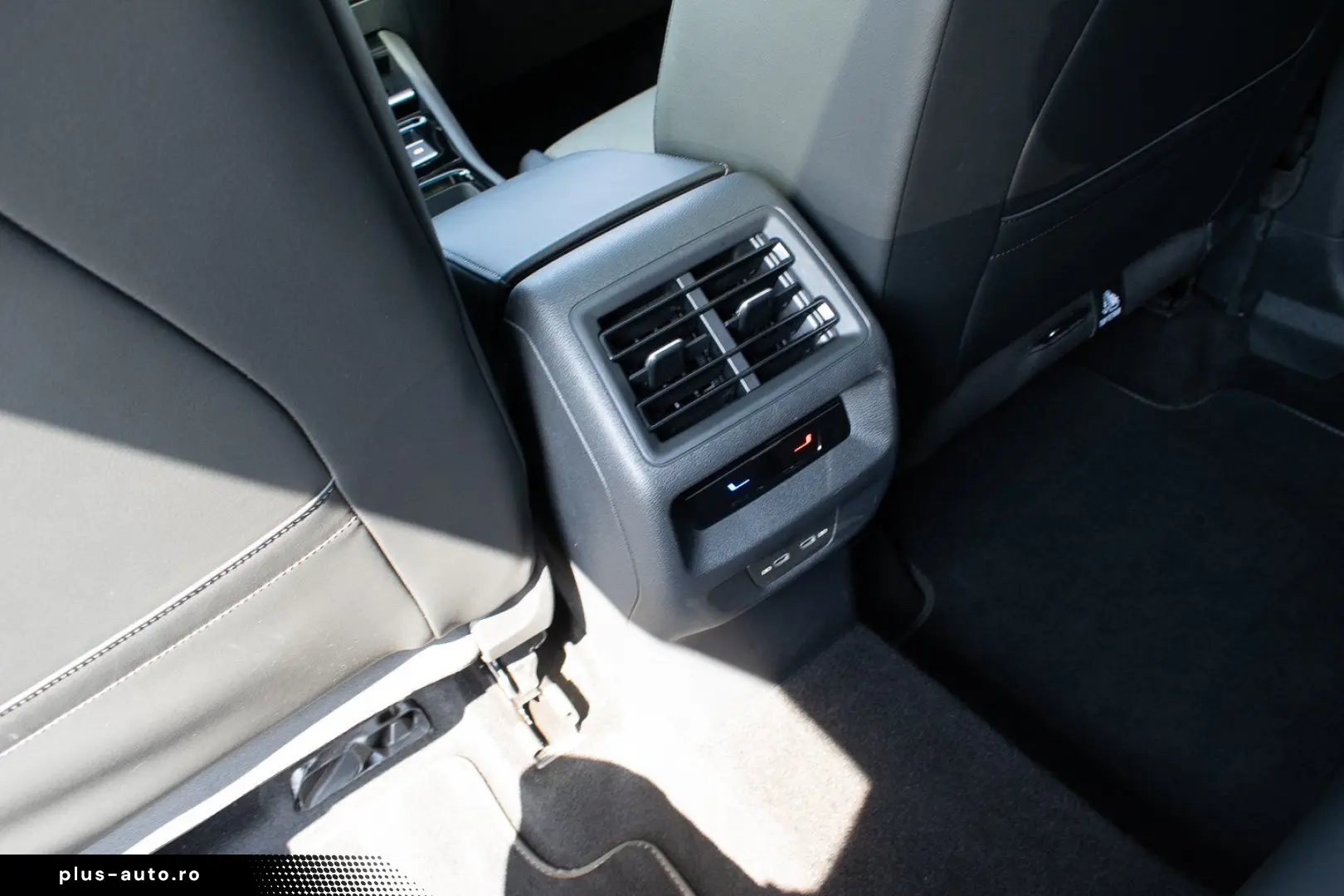 VW Tayron 2.0 TSI 4Motion DSG R-Line