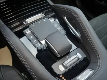 MERCEDES-BENZ GLE 350 de 4M mit EQ Hybrid Technologi…