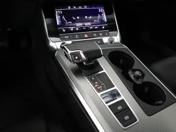 AUDI A6 Limousine 45 TFSI quattro S line AHK Stdhz