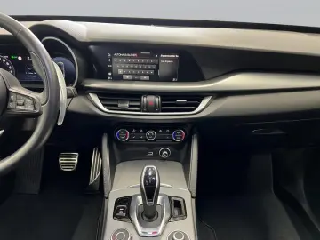 ALFA ROMEO Stelvio 2.0 Turbo 16V Veloce Q4