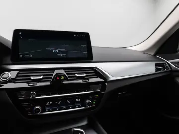 BMW 520e Kamera DAB Sport Klima-4Zonen Alarm ParkAss