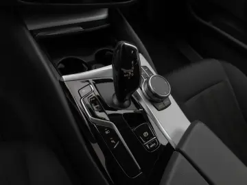 BMW 520e Kamera DAB Sport Klima-4Zonen Alarm ParkAss