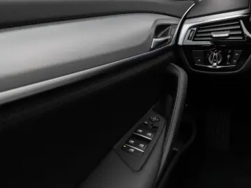 BMW 520e Kamera DAB Sport Klima-4Zonen Alarm ParkAss