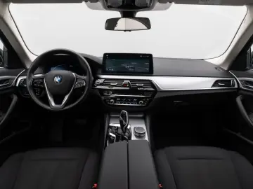 BMW 520e Kamera DAB Sport Klima-4Zonen Alarm ParkAss