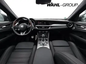ALFA ROMEO Stelvio Intensa Q4  PANO ACC KEYLESS  DAB LED