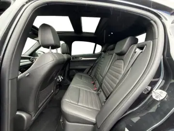 ALFA ROMEO Stelvio Intensa Q4  PANO ACC KEYLESS  DAB LED