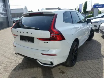VOLVO XC60 Black Edition Ultra B5 AWD B&W Massage AHK