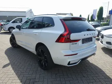 VOLVO XC60 Black Edition Ultra B5 AWD B&W Massage AHK