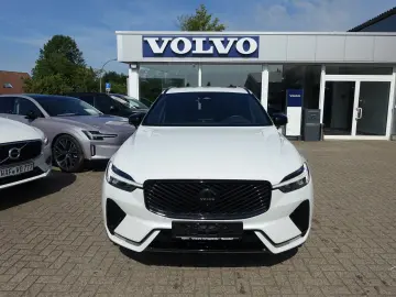 VOLVO XC60 Black Edition Ultra B5 AWD B&W Massage AHK