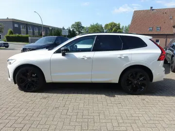 VOLVO XC60 Black Edition Ultra B5 AWD B&W Massage AHK