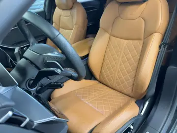 AUDI A8 50 TDI quattro virtual HuD AHK Pano