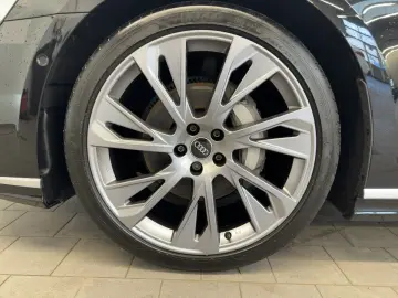 AUDI A8 50 TDI quattro virtual HuD AHK Pano