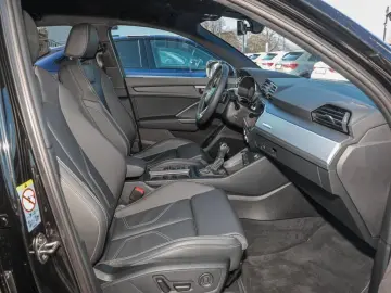 AUDI Q3 45 TFSI quattro INTERIEUR-S-LINE MATRIX NAVI
