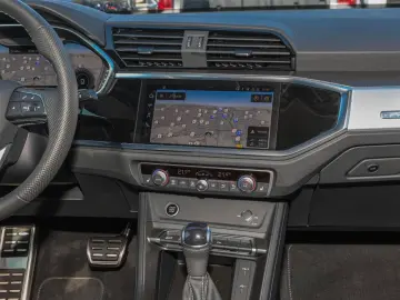 AUDI Q3 45 TFSI quattro INTERIEUR-S-LINE MATRIX NAVI