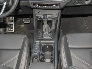 AUDI Q3 45 TFSI quattro INTERIEUR-S-LINE MATRIX NAVI