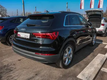 AUDI Q3 45 TFSI quattro INTERIEUR-S-LINE MATRIX NAVI