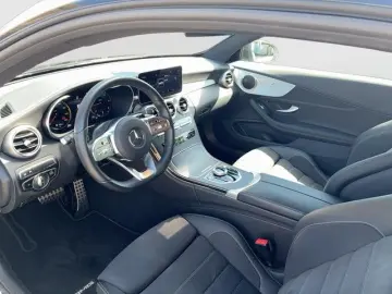 MERCEDES-BENZ C Coupe 220d AMG-Line Multibeam Distro…