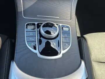 MERCEDES-BENZ C Coupe 220d AMG-Line Multibeam Distro…
