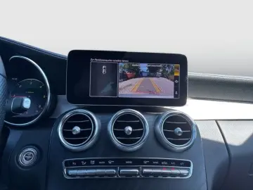 MERCEDES-BENZ C Coupe 220d AMG-Line Multibeam Distro…