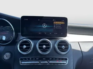 MERCEDES-BENZ C Coupe 220d AMG-Line Multibeam Distro…