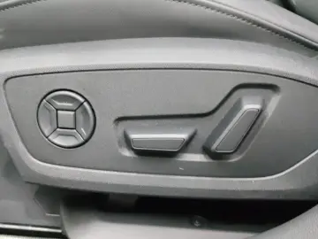 AUDI A6 40 TDI ADVANCED TV ST.HEIZ MATRIX SPORTSITZE