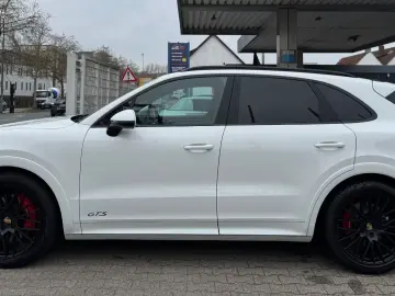 PORSCHE Cayenne GTS PANO BOSE LHZ MEMORY PORSCHEGARANTIE