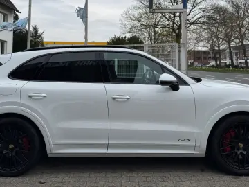 PORSCHE Cayenne GTS PANO BOSE LHZ MEMORY PORSCHEGARANTIE