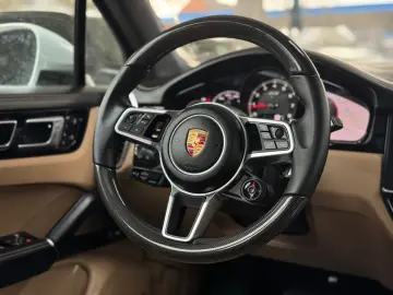 PORSCHE Cayenne GTS PANO BOSE LHZ MEMORY PORSCHEGARANTIE