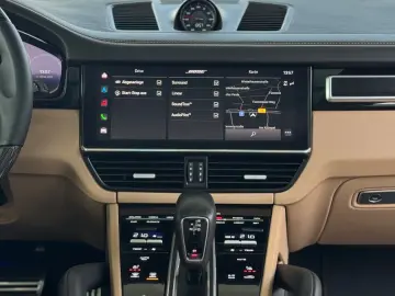 PORSCHE Cayenne GTS PANO BOSE LHZ MEMORY PORSCHEGARANTIE