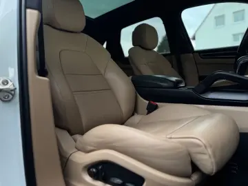 PORSCHE Cayenne GTS PANO BOSE LHZ MEMORY PORSCHEGARANTIE