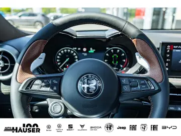 ALFA ROMEO Tonale MY25 INTENSA 1.3 PHEV Q4 PANO EL. HECKKL.