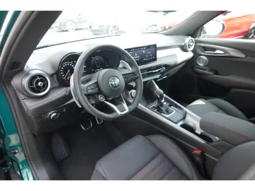 ALFA ROMEO Tonale Veloce Plug-In-Hybrid AWD 1.3 EU6e MY24 T