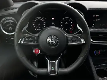 ALFA ROMEO Stelvio Quadrifoglio Evoluzione AKRAPOVIC 21