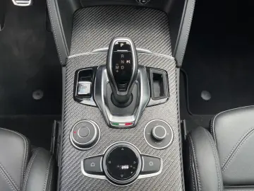ALFA ROMEO Stelvio Quadrifoglio Evoluzione AKRAPOVIC 21