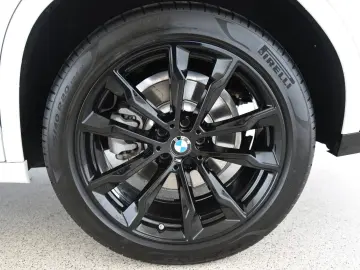 BMW X4 xDrive30d M Sport HUD HiFi LED DriveAss Alarm
