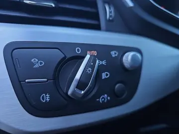 AUDI A4 Avant 40 TDI qu S line S-tr. HUD Pano B&O