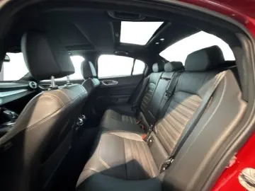 ALFA ROMEO Giulia Intensa Q4  PANO ACC PDC  DAB LED RFK