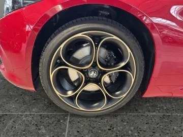 ALFA ROMEO Giulia Intensa Q4  PANO ACC PDC  DAB LED RFK