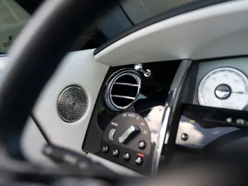 ROLLS ROYCE Dawn 6.6 V12